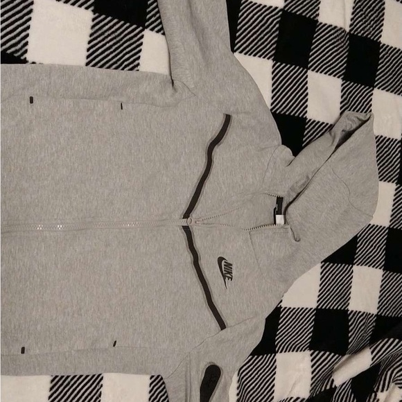 Nike tech